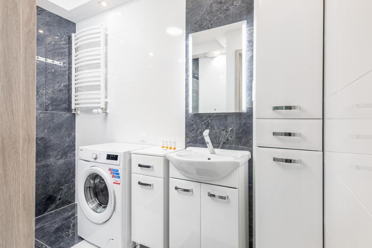 Apartament Deluxe Platany C38 By Renters Apartment Kołobrzeg Exterior foto